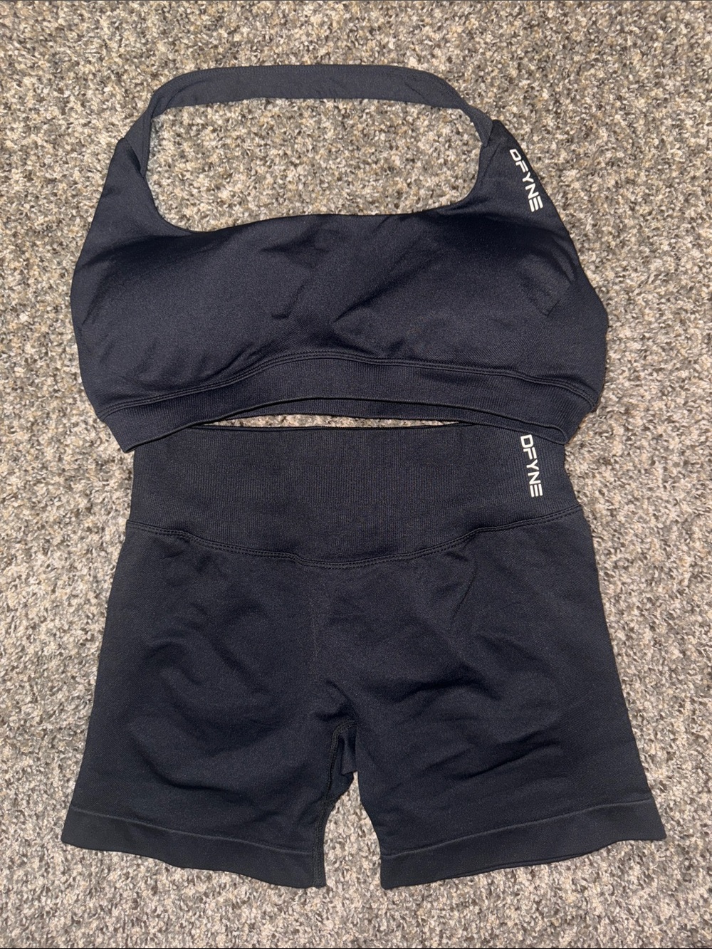 DFYNE Black set